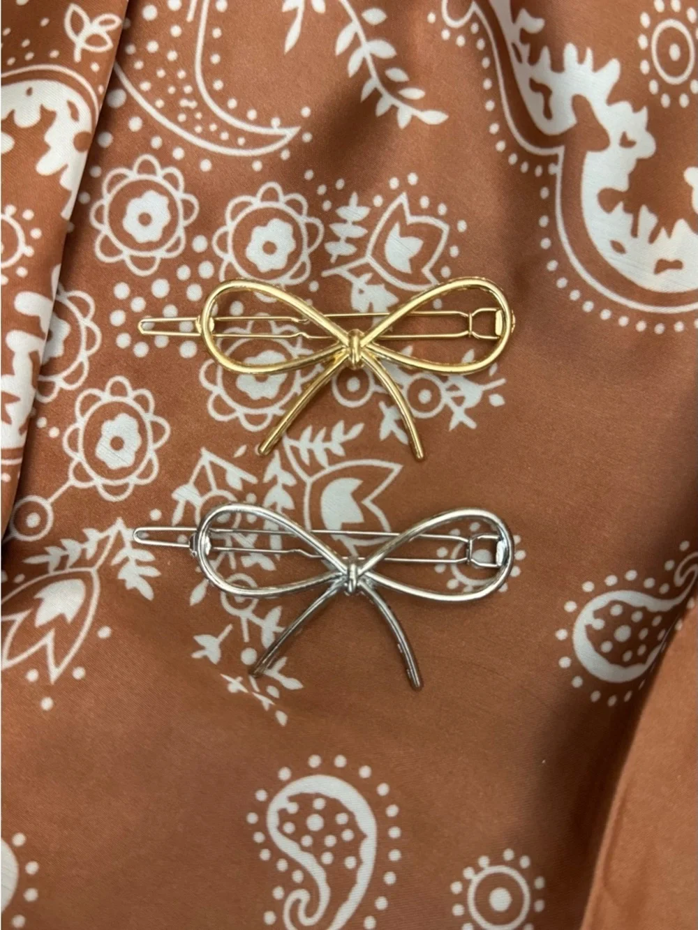 Bow Hair Clip Set Gold & Silver Women’s Minimalist Metal Barrettes Duo